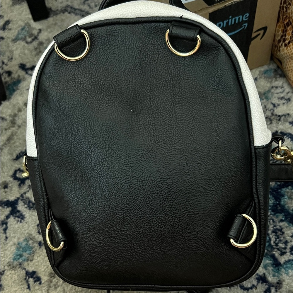 Betsey Johnson Heart Logo Backpack in White and Tan NWOT - Picture 2 of 8